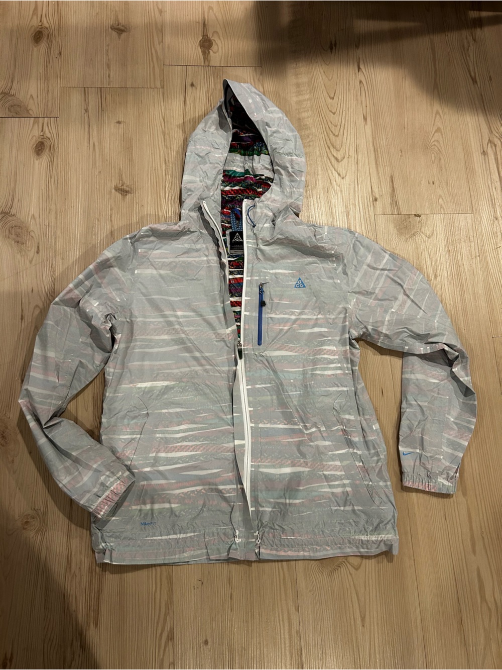 Vintage Nike ACG Raincoat Light Gray multi color lining XL